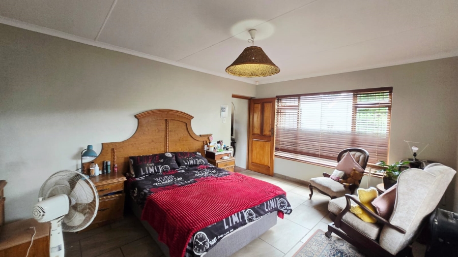 6 Bedroom Property for Sale in The Village Western Cape